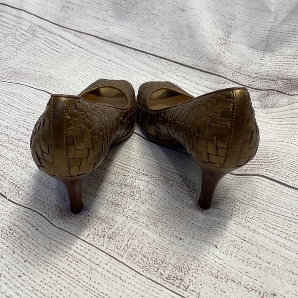 COLE HAAN GENEVIEVE TOE PUMP Muted Metallic Gold 3” Heels 0.5” Platform size 9 main image 1